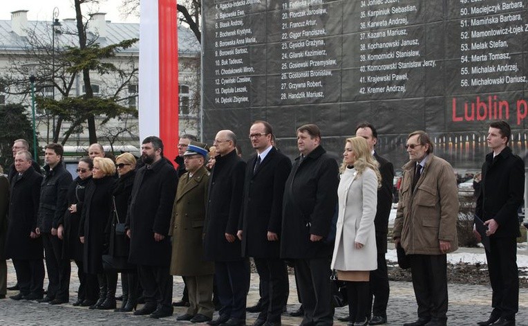 W obchodach 3. rocznicy katastrofy smoleńskiej udział wzięli przedstawiciele władz miasta i województwa