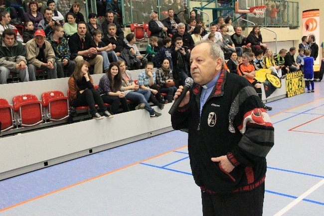 I Turniej Futsalu Księży