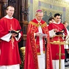 Biskup Piotr Libera wspominał swych poprzedników w biskupiej posłudze w Płocku w czasie liturgii ciemnej jutrzni w czasie Triduum Paschalnego
