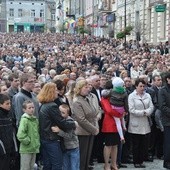 Tysiące wiernych przyszło na uroczystość