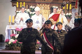 Wojewódzkie obchody święta rozpoczęły się Mszą św., której przewodniczył bp Jacek Jezierski