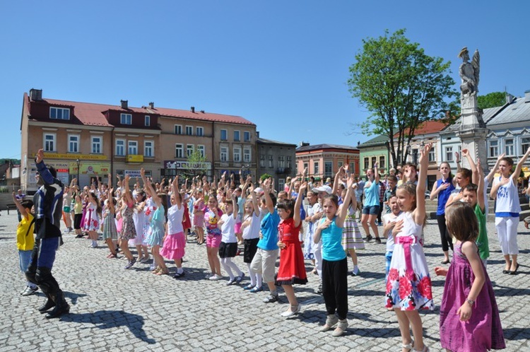 Taniec wielkanocny w Brzesku