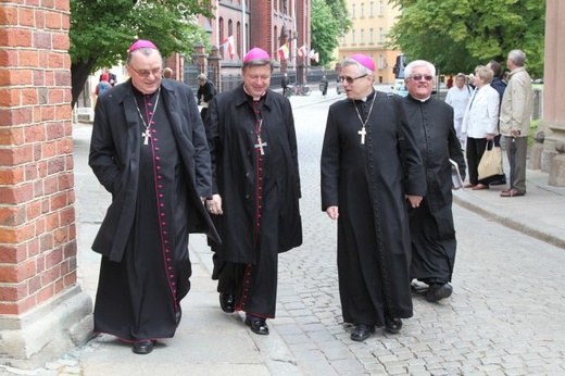 Pierwsza wizyta abp. Józefa Kupnego we Wrocławiu