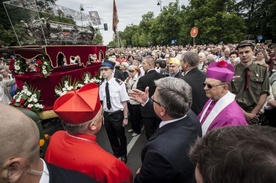 Męczennik na prezydenckiej lawecie