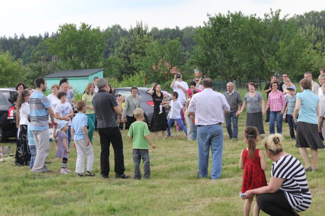 Tablica ks. Franciszka Blachnickiego w Bibieli