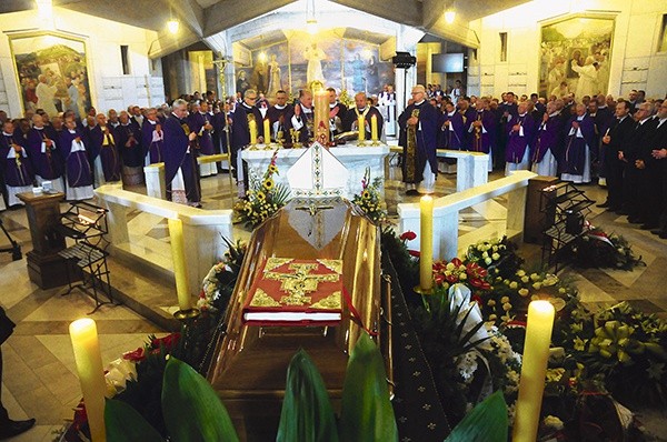  Pogrzeb kard. Stanisława Nagyego w sanktuarium bł. Jana Pawła II w Krakowie-Łagiewnikach