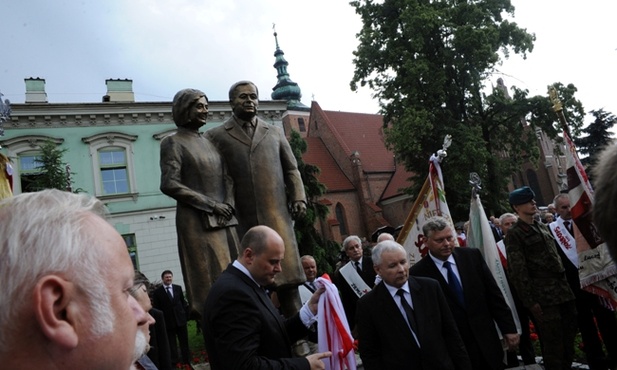 Monument odsłonił brat prezydenta, Jarosław Kaczyński