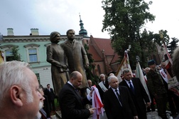 Monument odsłonił brat prezydenta, Jarosław Kaczyński