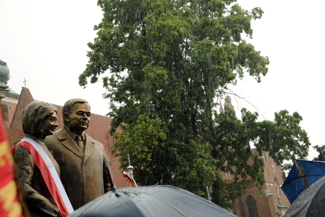 Pomnik Prezydenta RP odsłonięty