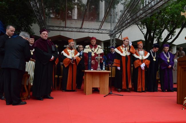 Kiko Argüello doktorem honoris causa KUL