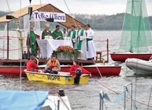 Za żeglarzy i za łódź Kościoła