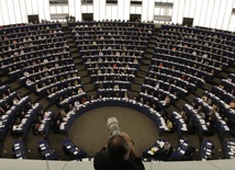 PE o zmianach w systemie pozwoleń na emisję CO2