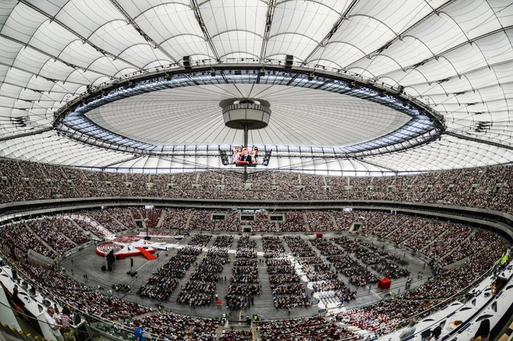 Jezus na Stadionie cz.1