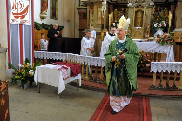 Poświęcenie i obłóczyny w Wierzbnej