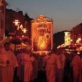 Tradycyjnie cudowny obraz przeszedł w procesji ulicami miasta