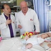 Doktor Gejun Zhang z największego w Chinach Centrum Kardiologicznego przyjechał do Zabrza, aby od prof. Jacka Białkowskiego uczyć się leczenia najbardziej skomplikowanych wad serca u noworodków