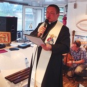 – Jezus umarł na krzyżu także po to, by nas wyzwolić z egoizmu i życia dla samych siebie – mówił bp Grzegorz Ryś, kapitan pierwszego rejsu ewangelizacyjnego