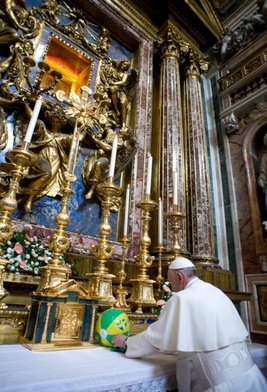 Nietypowy prezent papieża dla Matki Bożej