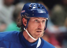 38 tys. dolarów za kij hokejowy Gretzkyego
