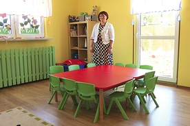  Anna Kropisz, kierownik Domu Dziennego Pobytu „Rodzina”, w jednym z pomieszczeń powstającego przedszkola 