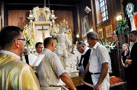 Kopia cudownej figury z sanktuarium na górze Gargano nawiedziła parafię w Trzepowie  7 i 8 sierpnia