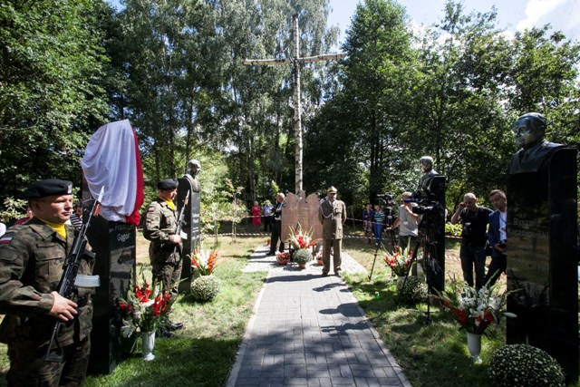 Popiersie gen. Gągora w Ossowie