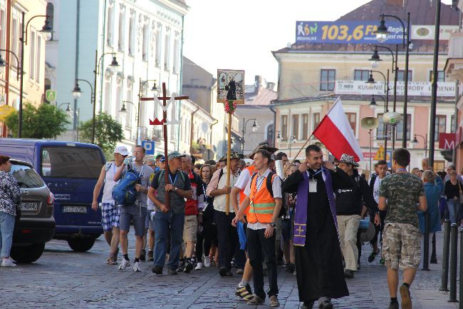 Pożeganie pielgrzymów w Tarnowie 