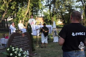 Msza św. polowa przy kapliczce św. Rocha w Łowiczu