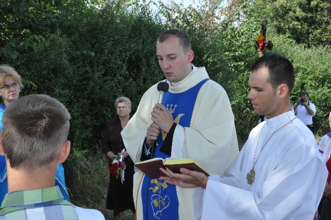 Poświęcenie kapliczki w Sokoli Dąbrowej