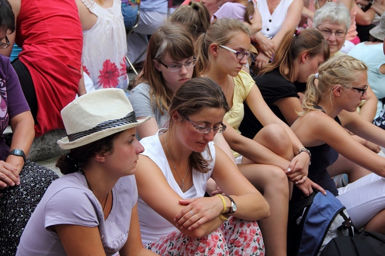 18.08.2013 r. Pielgrzymka kobiet do Piekar Śląskich, cz. 3.