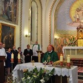 – Módlcie się za nami, abyśmy doszli tam, gdzie wy jesteście – modlił się bp Marcinkowski przy relikwiach błogosławionych