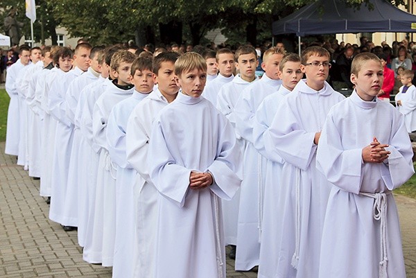  Zanim zostali lektorami, w czasie wakacji poznawali liturgię, uczyli się prawidłowej wymowy i rozważali słowo Boże na Oazie Lektorskiej w Paradyżu