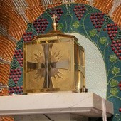 W praskiej katedrze, przed Najświętszym Sakramentem wierni będą modlić się o pokój w Syrii