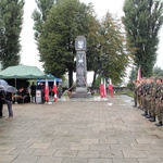 Odłonięcie pomnika poległych w Sochaczewie