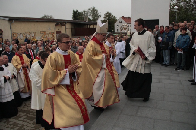 Poświęcenie kościoła św. o. Pio