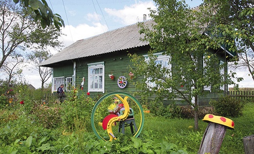 Ozdobą Białorusi są malownicze drewniane domki, zwykle kolorowo zdobione przez właścicieli