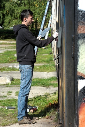 Żołnierzom Wyklętym - mural - początek