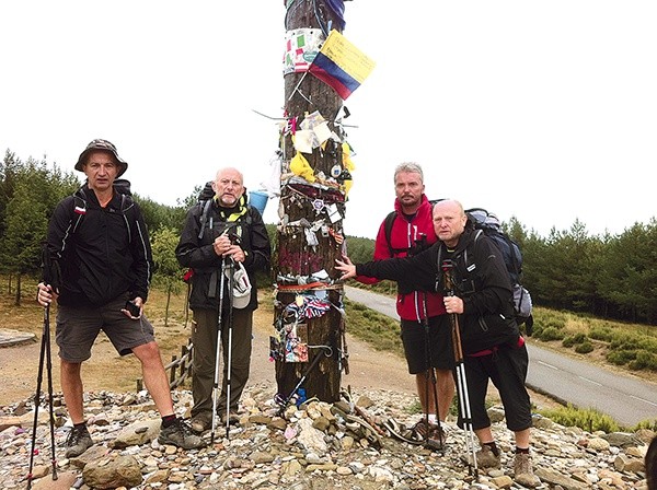  Cruz de Ferro – miejsce wolności i duchowego widzenia kresu drogi