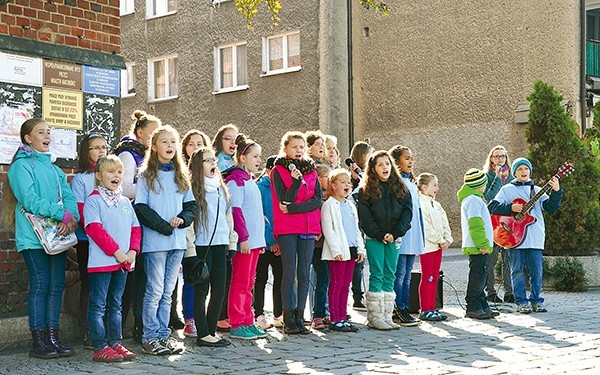 Akcje „Dzieci dla Boga” i „Uliczne granie dla Pana” były częścią festiwalu