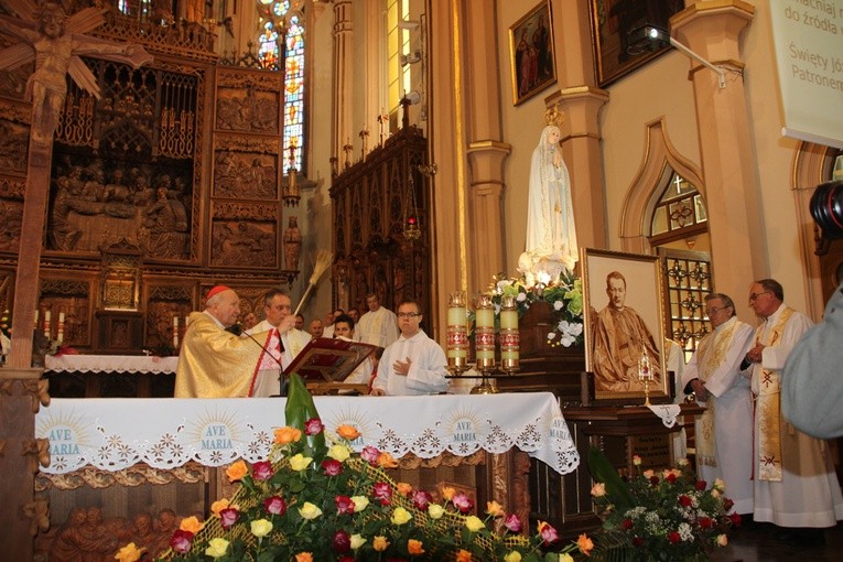 Obraz św. Bilczewskiego do sali posiedzeń rady poświęcił kard. Marian Jaworski