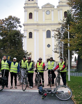  Rowerzyści pokonali około 240 km