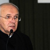 Ks. Stanisław Łabendowicz w minionym roku był organizatorem sympozjum poświęconego tematowi ”Katecheza w służbie wiary”