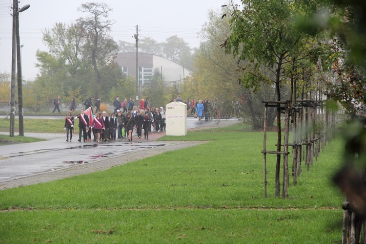 Święto Gimnazjum im. Jana Pawła II w Bedlnie