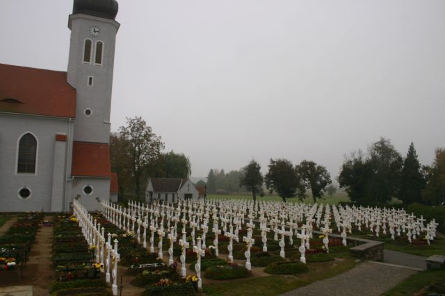 Cmentarz białych krzyży