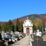 Kaplica cmentarna zbudowana przez parafian ze Szczyrku