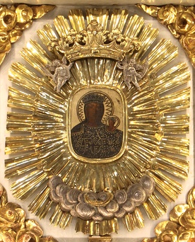  Wizerunek Matki Bożej Lubeckiej w głównym ołtarzu sanktuarium