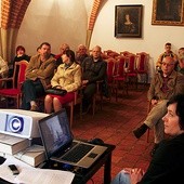 Dr Edyta Patro z Wałbrzycha podkreślała m. in. niezwykłość Krzeszowa pośród dolnośląskich założeń cysterskich