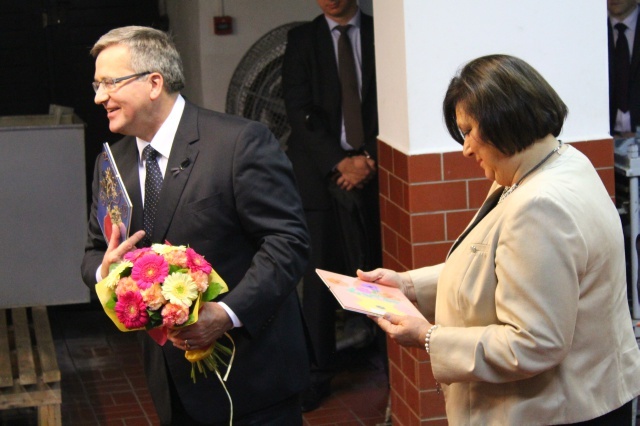 Bronisław Komorowski w Muzeum Papiernictwa