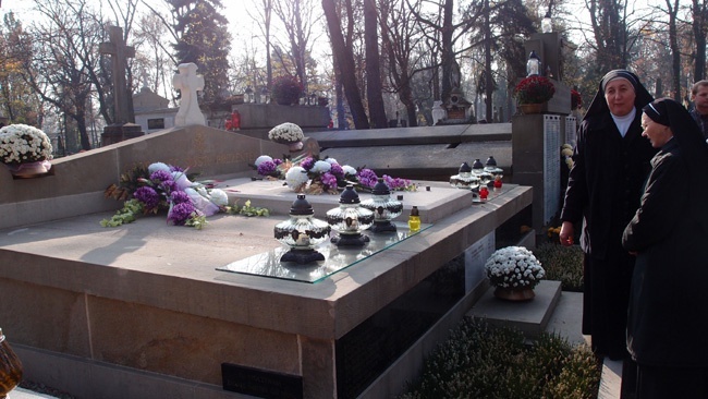 Uroczystość Wszystkich Świętych na cmentarzu Rakowickim