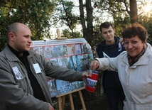 Fundusze na odnowę nagrobków zbierają: Wojciech Stanek i Mateusz Kołaczek